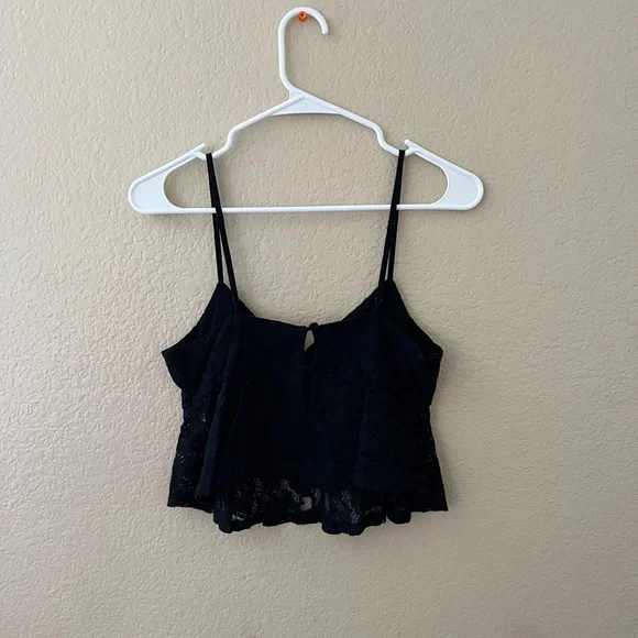 Black lace crop top - Picture 5 of 5